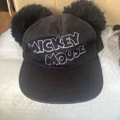 ミッキーマウス　ポンポン付きキャップ