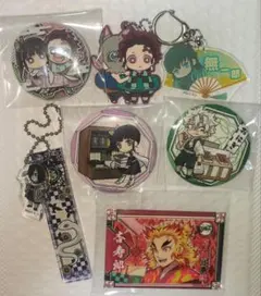 鬼滅の刃 アクリルキーホルダーと缶バッジセット