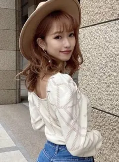 RESEXXY ランダムパターン スクエアニットトップス オフホワイト