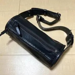 美品✨CORBO equines イクワインズ オールレザー ボディバッグ 筒形
