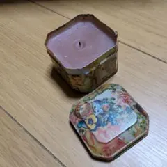 天使と花柄のアンティーク調缶入りキャンドル