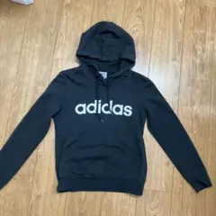 adidas 黒パーカー