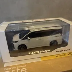 NOAH プラチナホワイトパールマイカ 新型後期 カラーサンプル ミニカー