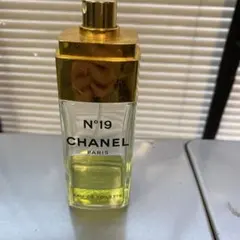 CHANEL N°19 Eau de Toilette