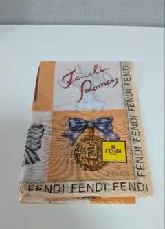 【新品未使用】FENDI　フェンディ　ハンカチ　リボンのサムネイル