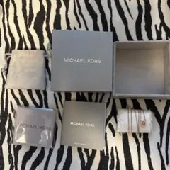 MICHAEL KORS ネックレス MKロゴ パヴェ ピンクゴールドのサムネイル
