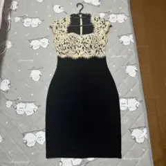 レーストップの黒いパーティードレスのサムネイル
