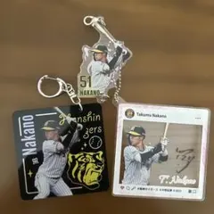 阪神タイガース 中野 拓夢 サイン入りグッズセットのサムネイル
