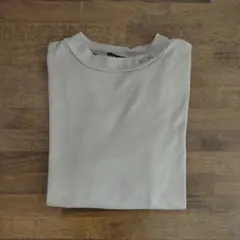 BeBe 長袖Tシャツ 130 グレージュ