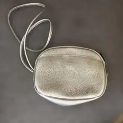 シルバー メタリックショルダーバッグ