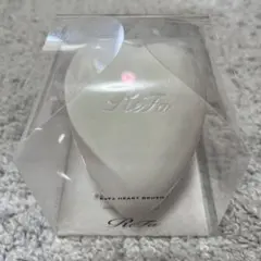 リファ ハート型ヘアブラシ オーロラホワイト