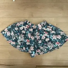 GU花柄ハーフパンツ 130センチ　青系