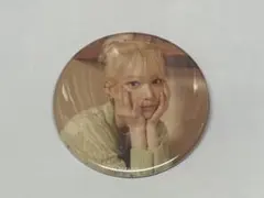 LESSERAFIM SAKURA ランダム缶バッジ