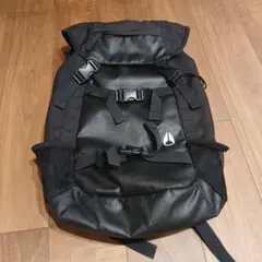 NIXON ブラックナイロンリュック メッシュポケット付き