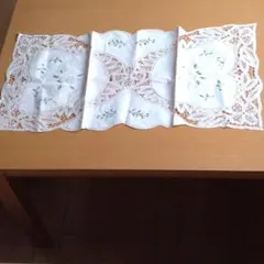 近沢レース　テーブルセンター