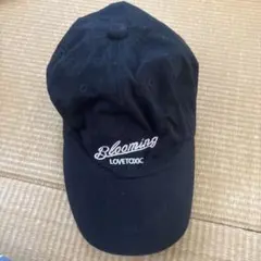 LOVETOXIC Blooming 黒キャップのサムネイル