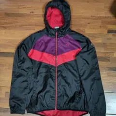 Puma ウィンドブレーカー フード付き 黒/赤/紫