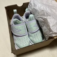 adidas ミントグリーン スニーカー　16.5cm