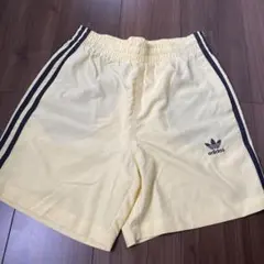 adidas Originals ショートパンツ イエローのサムネイル