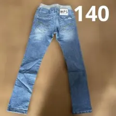 Item thumbnail for item fea1eec0-033e-438c-8a20-a0a35d08ddf4