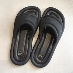 H&Mサンダル　ブラック　フラット