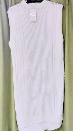 新品　a.v.v.　standard　ロングニットベスト　白