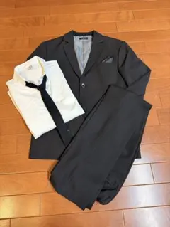 卒業式⭐︎ブラックスーツセット⭐︎シャツ細ネクタイハンカチーフ付き⭐︎160