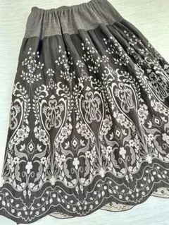 花柄刺繍ダークブラウンフレアスカート