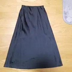 GU スカート　サテン　ロング　黒　ブラック