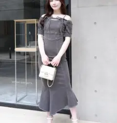 ダークグレー オフショルダー キャミワンピース