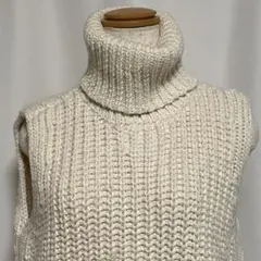 H&M タートルネック ニットベスト 白 XS