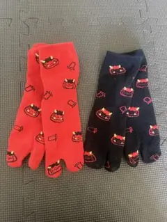 鬼デザイン タビソックス 赤黒 2足セット