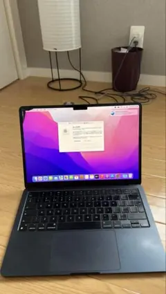 MacBook Air M2 13インチ 8GB 256GB 画面割れのサムネイル