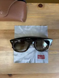 Ray-Ban ブラック ウェイファーラー サングラス