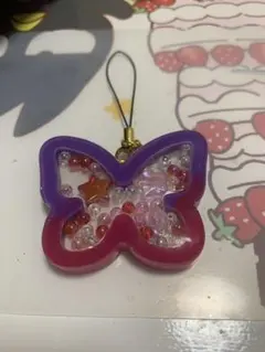 蝶型ビーズストラップ 紫とピンク