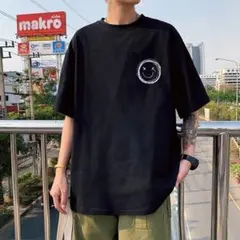 ゆったり XL スマイル シンプル ワンポイント 半袖 ブラック メンズTシャツ