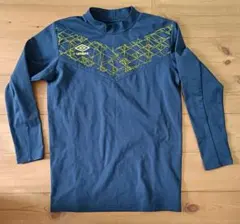 umbro ネイビー 長袖カットソー