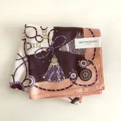 トゥルートラサルディ　TRU TRUSSARDI ハンカチ　　大判　シルクのサムネイル