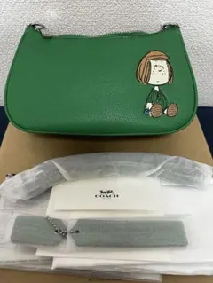 新品・未使用コーチCOACH Peanuts ショルダーバッグ グリーン - メルカリ