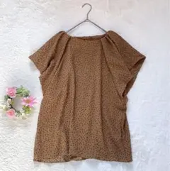 美品★ 【アーヴェヴェ】 フレンチスリーブブラウス (L) 立体デザイン ドット