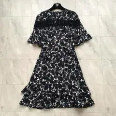 美品　ルイヴィトン　ワンピース　モノグラム　水玉模様　シルク　ホワイト　Mサイズ 美品 ルイヴィトン ワンピース モノグラム 水玉模様 シルク ホワイト M