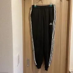 Aadidas ブラック ジョガーパンツ