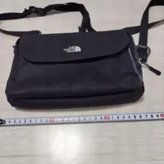 ノースフェイス　ショルダーバック　旅行便利