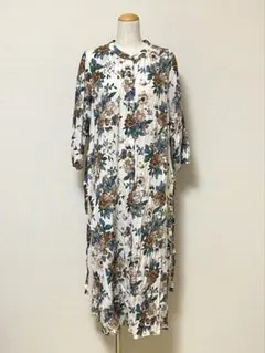 アルファベッツアルファベット 花柄 ワンピース レディース ロングワンピ 美品のサムネイル