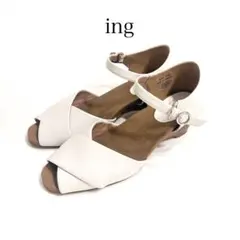 美品⭐️【ing】本革クロスストラップ 木目調ウェッジソールサンダル オフホワイトのサムネイル