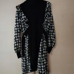 フリル付き黒白長袖チュニック　エッジライン