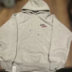 714STREET グレー パーカー フロントロゴ付き　肉厚
