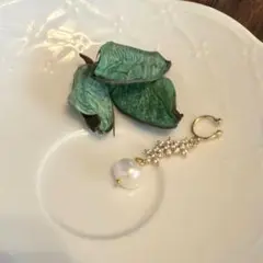 ✨new✨ハンドメイド イヤーカフ 淡水パール フラワージルコニア　片方