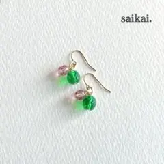 [1105-001]カットチェコガラスのピアス グリーン ピンク ハンドメイド
