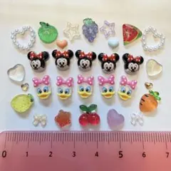 ミニー デイジー フルーツ スター ハート ディズニー パーツ 30こセットのサムネイル